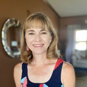 Meet your Posher, Leslie